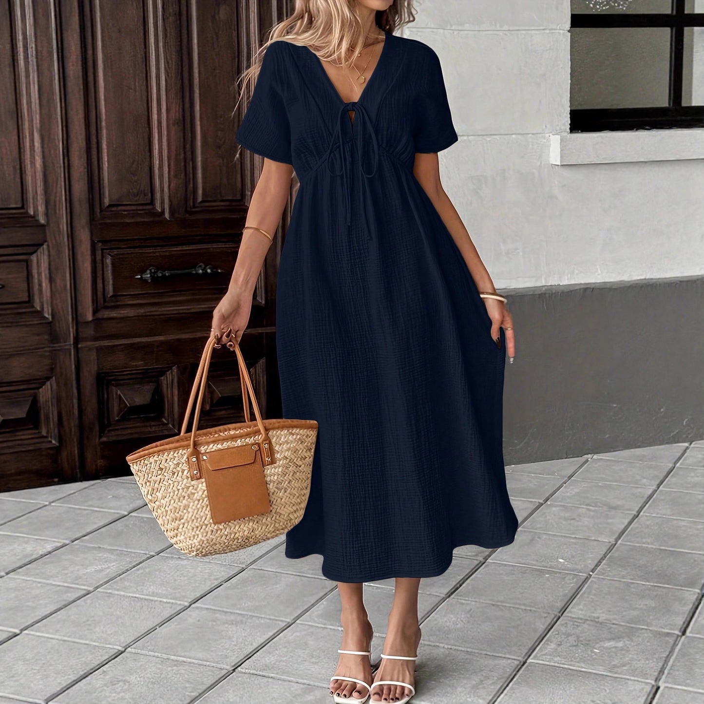 Damen-Kleid im Boho-Stil mit tiefem V-Ausschnitt