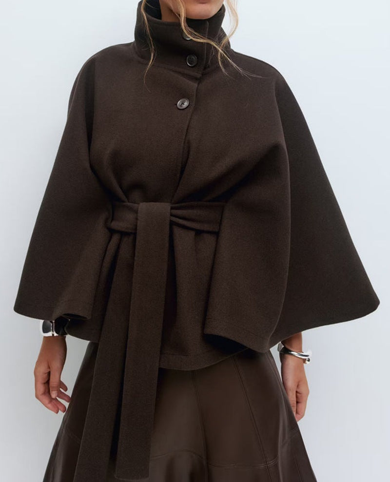 Damen Winter-Trenchcoat mit hohem Halsausschnitt, modischen Fledermausärmeln und Gürtel